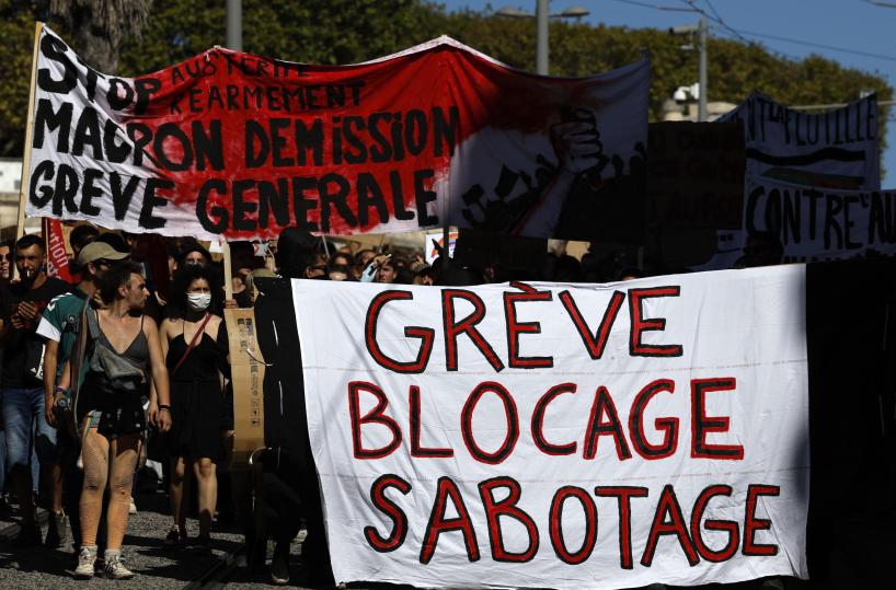 Tafferugli a cortei e proteste in Francia, oltre 50 fermi