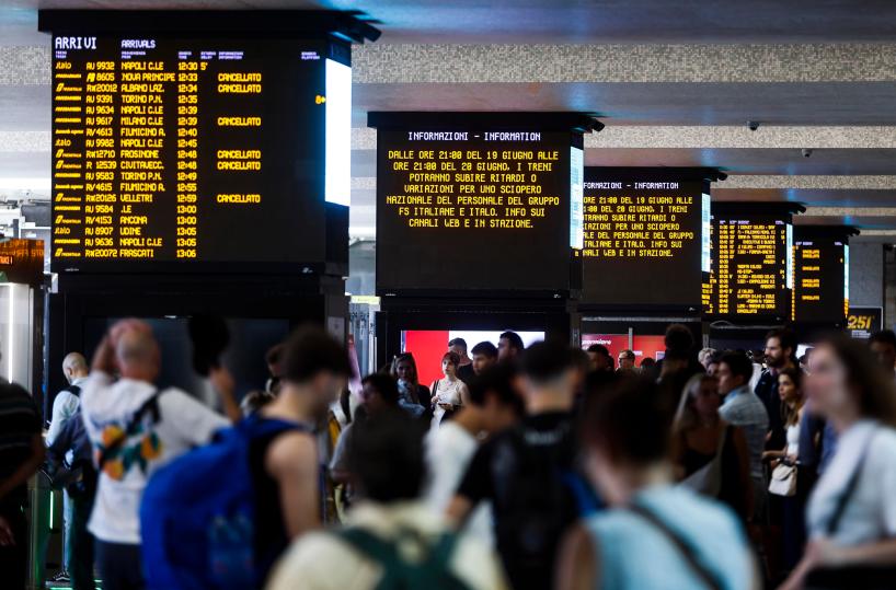 Lunedì disagi treni, bus e navi, scioperi fino a novembre