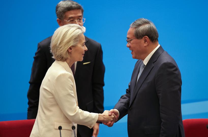 Ue a Cina, 'usi la sua influenza su Mosca per i negoziati'