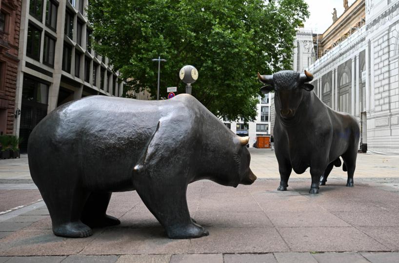 Borsa: Europa contrastata, sale Wall Street, Milano -0,2%