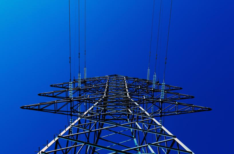 Cala bolletta luce per vulnerabili, -7,6% quarto trimestre