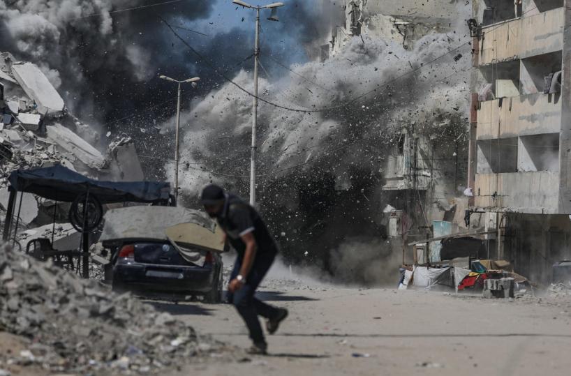 Media, 'almeno 24 uccisi dall'alba a Gaza'