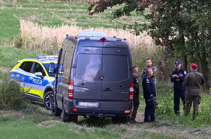 Polonia chiude spazio aereo e alza jet in volo