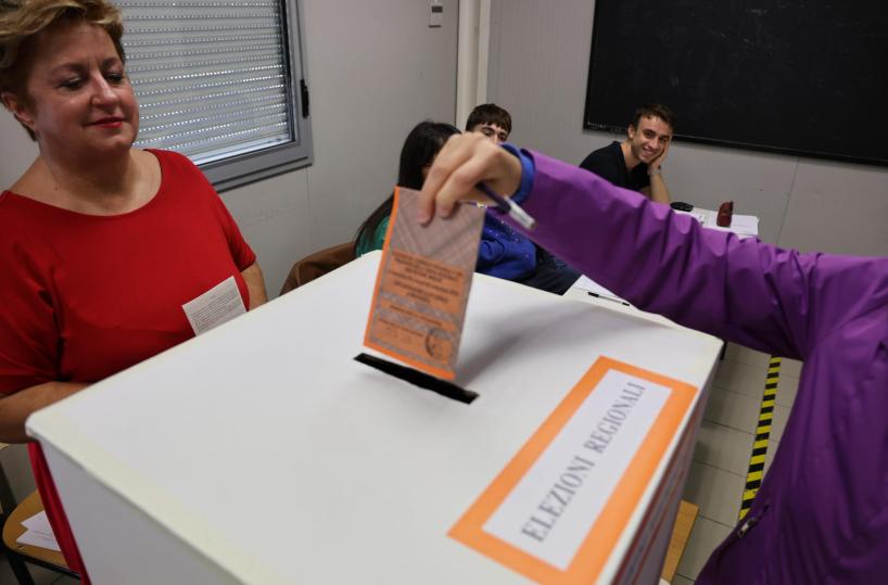 ++ Regionali nelle Marche, l'affluenza alle 12 è del 10,84% ++