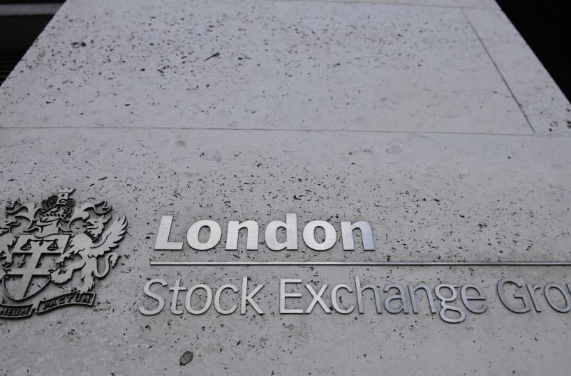 Borsa: l'Europa conclude piatta, Londra +0,1%