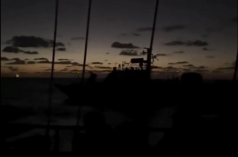 Flotilla, avvicinate imbarcazioni non identificate