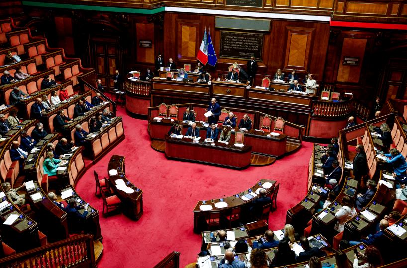 Sì definitivo del Senato alla legge contro il body shaming