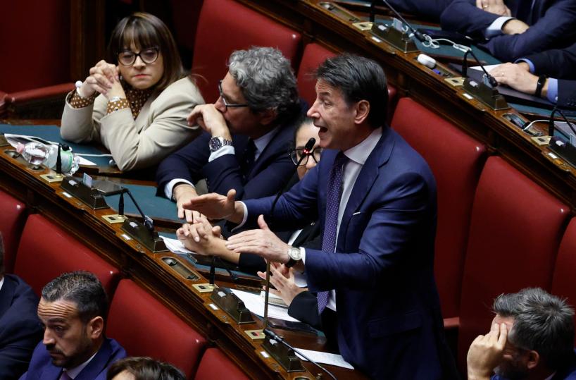 Conte, ridicolo appello all'unità su Gaza, una vergogna storica