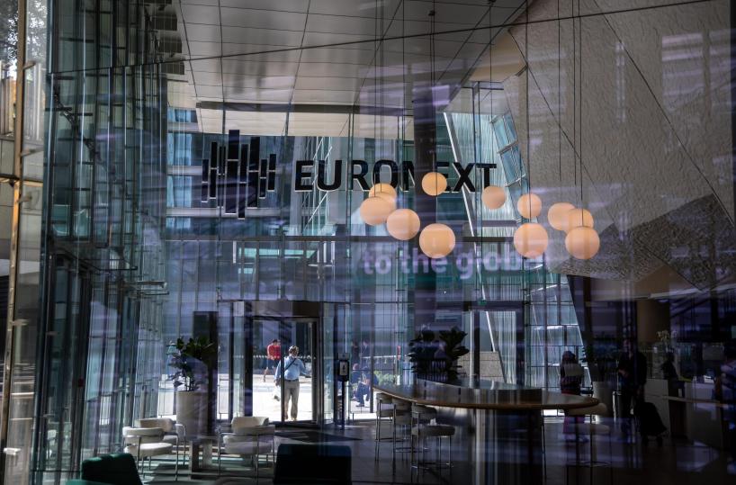 Borsa: Europa in ordine sparso, sale Wall Street, Milano +0,45%