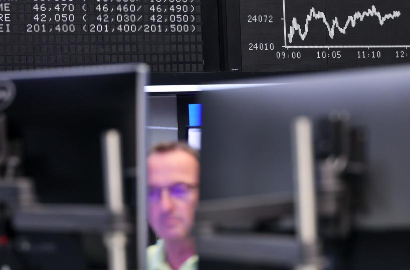 Borsa: l'Europa apre positiva, Parigi sale dello 0,45%