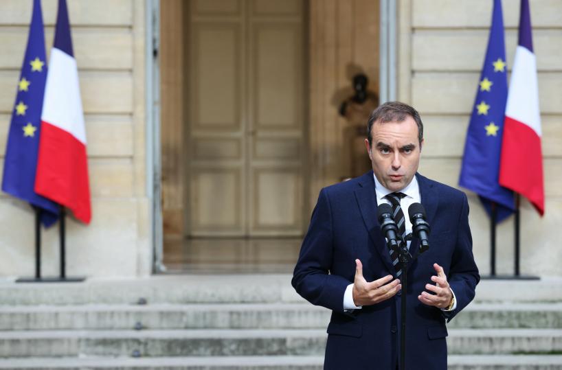 Lecornu ha rassegnato dimissioni a Macron che accetta