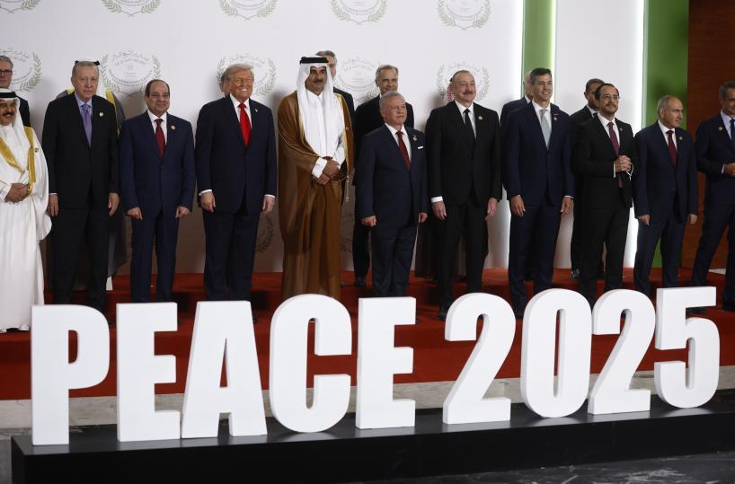 Trump firma l'accordo di pace per Gaza