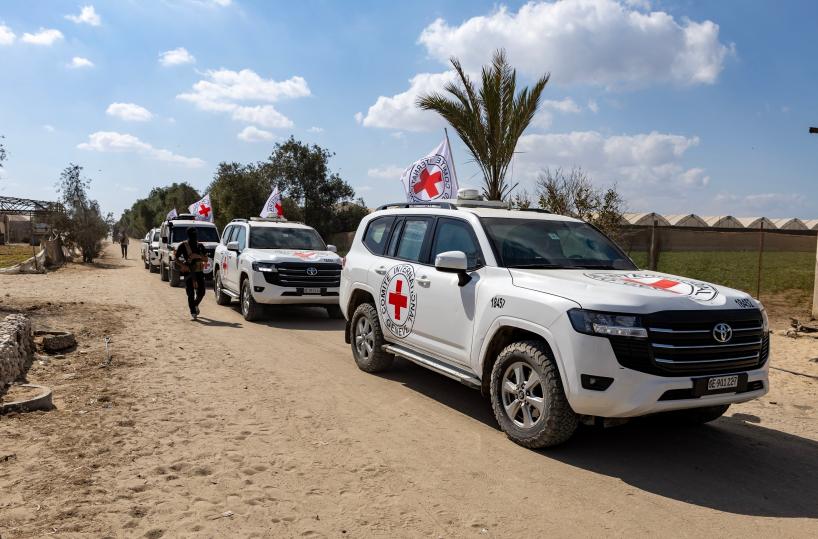 Hamas ha consegnato altre 4 salme alla Croce Rossa