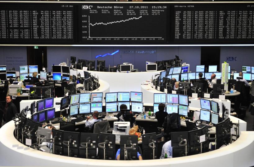 Borsa: l'Europa apre in calo, Francoforte -0,9%