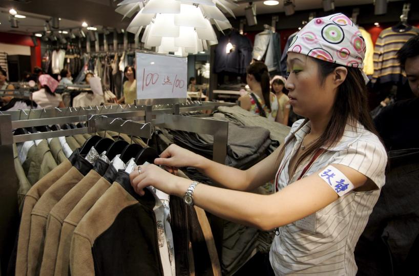 La Cina sempre più in deflazione, -0,3% prezzi al consumo