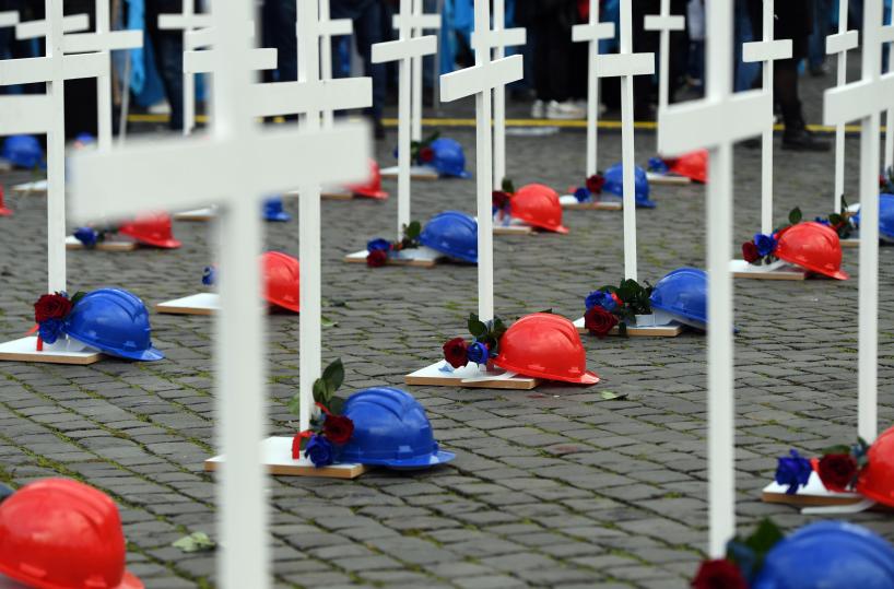 Incidente sul lavoro a Roma, muore un operaio, un altro grave