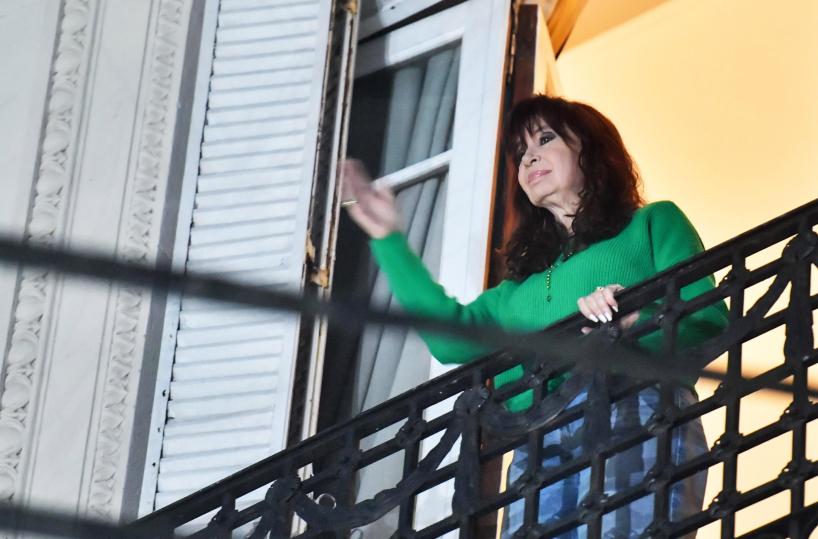 Kirchner accusa Milei, ceduto a Trump il controllo dell'economia