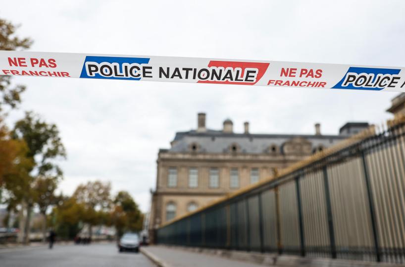 Media, ritrovati due gioielli su nove rubati a Louvre