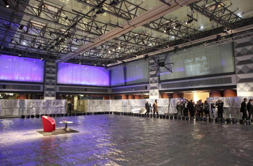 Borsa: Milano apre in rialzo, +0,36%