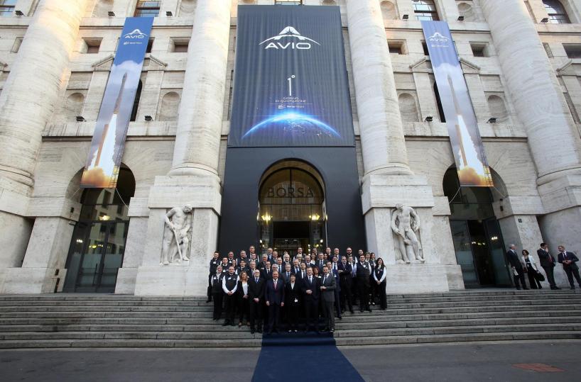 Borsa: Milano allunga il passo (+0,7%), balzo di Bper e Sondrio