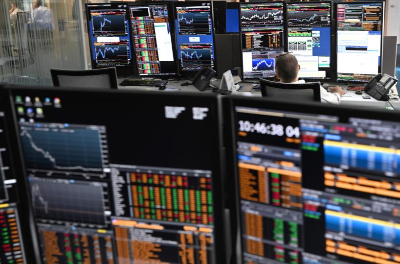Borsa: l'Europa chiude in affanno, si salva Londra (+0,9%)