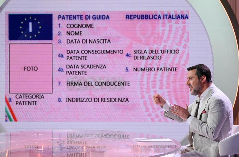 Salvini, 'entro fine mandato un nuovo esame per la patente'