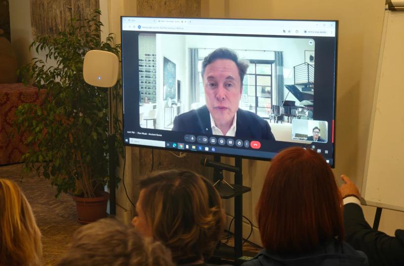Musk finanzia l'archeologia 'per riscrivere i libri di storia'