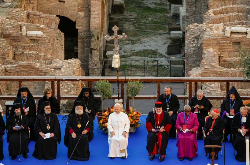 Il Papa, basta guerre con i loro cumuli di morti