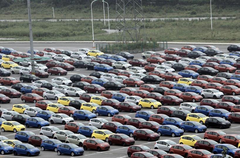 Auto Ue, 'mancano chip, stop della produzione imminente'