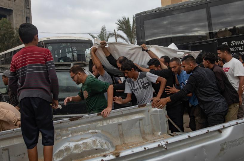 Fonti Gaza, oltre 100 morti nei raid di Israele