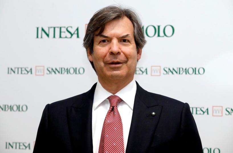 Intesa oltre le stime, utile dei nove mesi a 7,6 miliardi