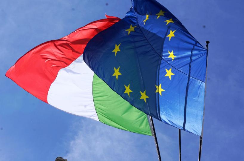 Sale in Ue il rapporto imposte-Pil 2024, in Italia al 42,6%