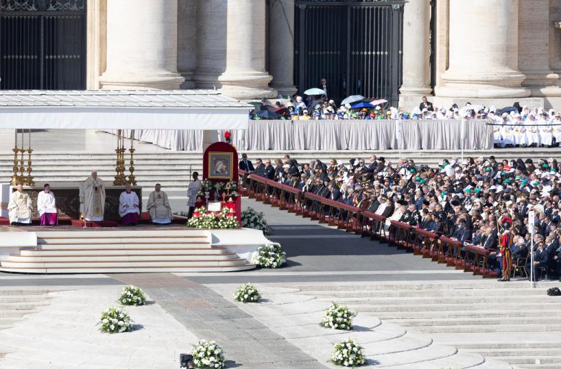 ++ Papa, presente oscurato da ingiustizie, diamo speranza ++