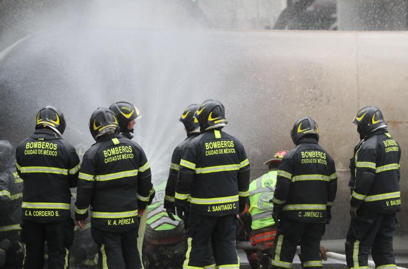 Almeno 23 morti nell'incendio di un negozio in Messico