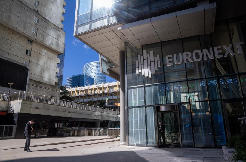 Borsa: Europa in rialzo, occhi su dati macro Usa, Milano +0,7%
