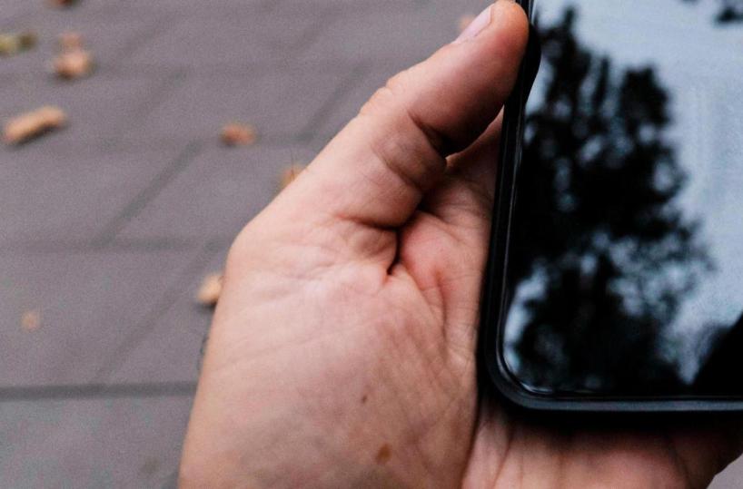 Minore torturato a Torino, sequestrati telefoni e video