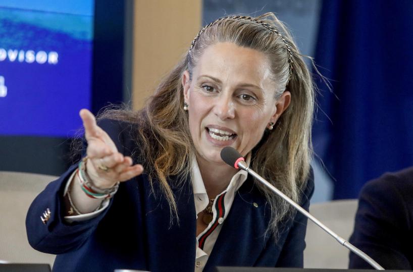 Consiglio regionale lombardo sfiducia sottosegretaria di FdI