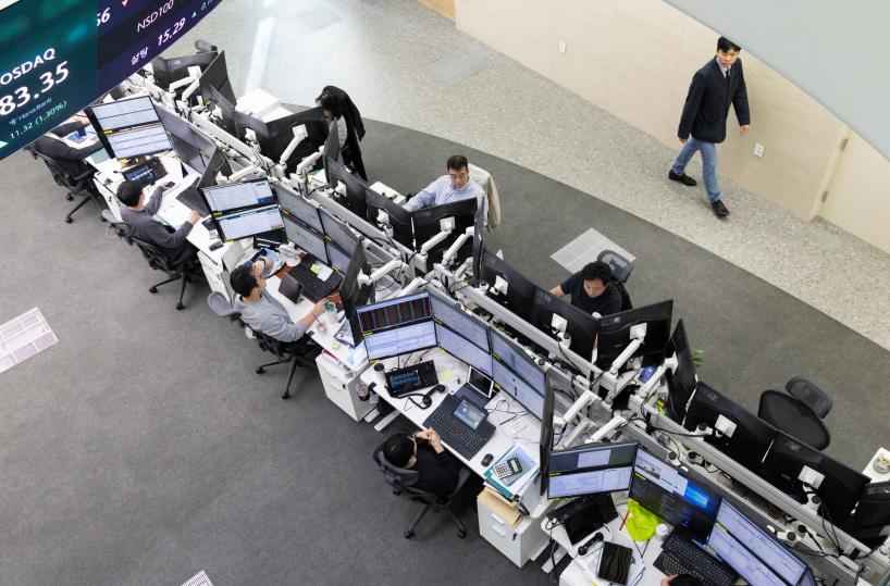 Borse asiatiche in rosso su timori bolla Ai, Seul a -6,12%