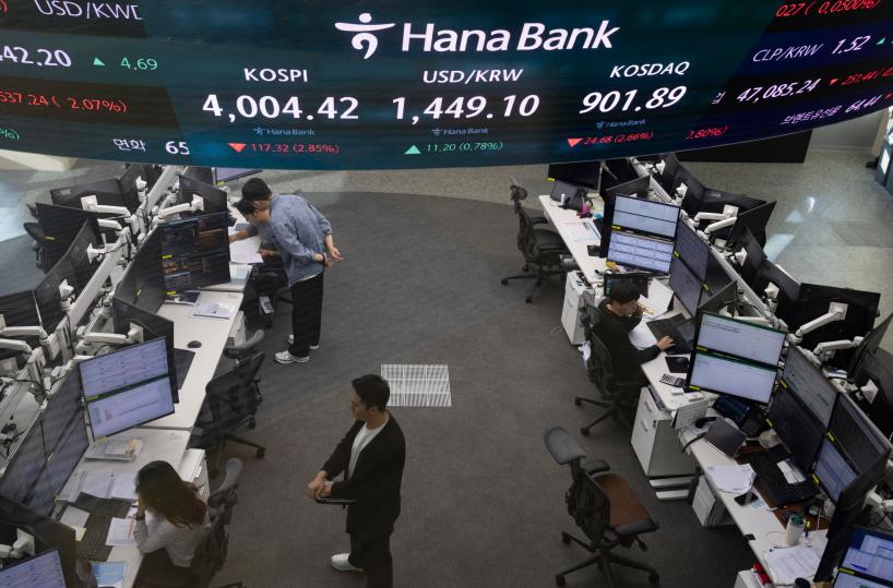 Borsa: l'Asia chiude in calo, pesano i dubbi su tecnologia