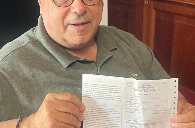 Appalti pilotati, sequestrati 80mila euro cash a Cuffaro