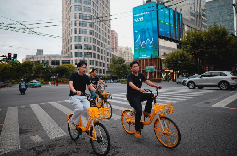 Borsa: Hong Kong negativa, apre a -1,22%