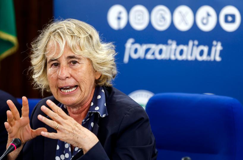 S.Craxi, Di Pietro coi Sì? Non ha statura morale per esprimersi