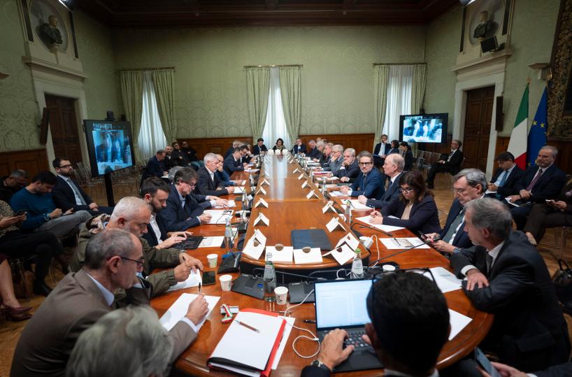 P.Chigi, non ci sarà ulteriore cig all'Ilva ma formazione