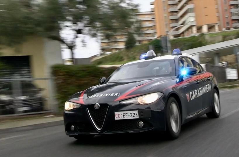 Cadavere bimbo otto anni trovato in casa nel Salento