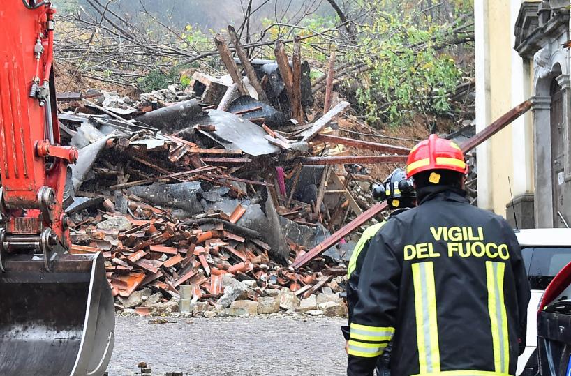 Frana travolge case, Procura indaga per disastro e omicidio