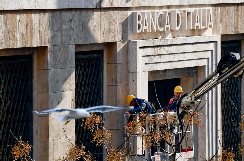Bankitalia, prospettive di crescita contenute, bene lo spread