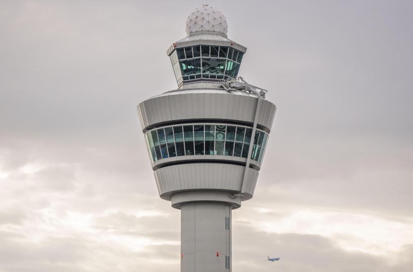 Olanda, droni sull'aeroporto di Eindhoven, stop ai voli