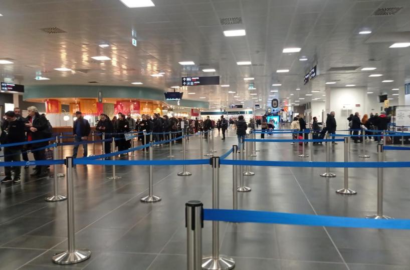 Codacons, prezzi voli Natale +900% rispetto tariffe normali