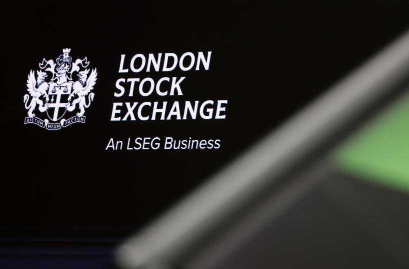 Borsa: Europa debole in chiusura, Parigi -0,32%, Londra -0,18%