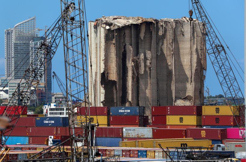 Il Papa prega al porto di Beirut, nel 2020 l'esplosione